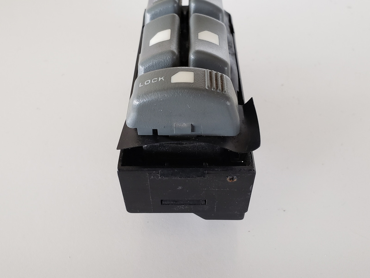 99-00 Cadillac Escalade J12M-8013 Drivers Side Left Master Window Switch OEM