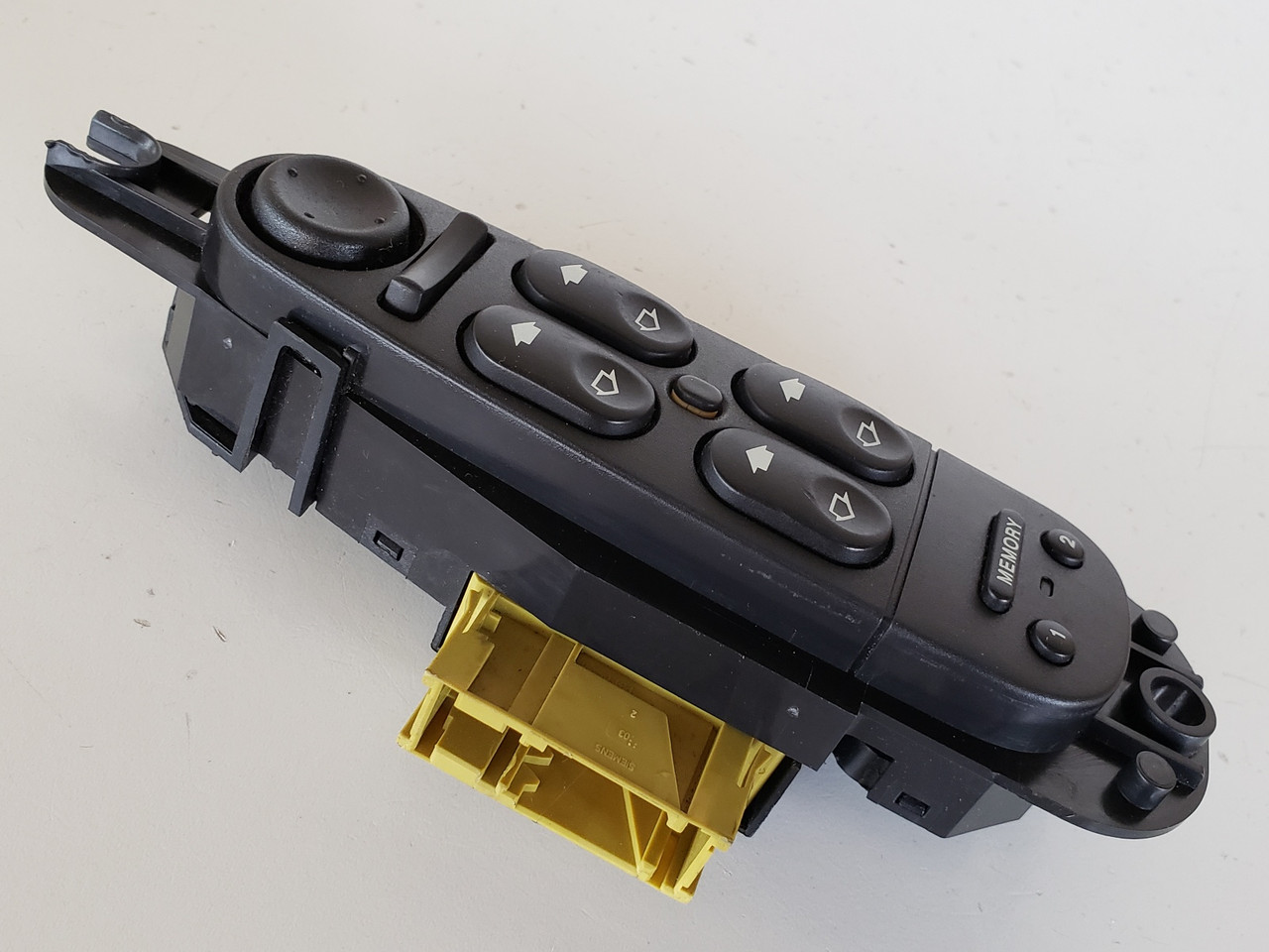 00-03 Jaguar S-Type XR849761 Drivers Side Left Master Window