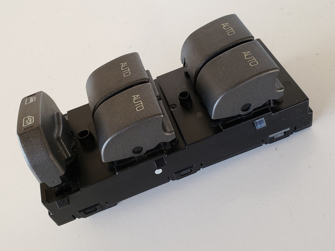 10-12 Lincoln MKT AA5T-14540-AAW Drivers Side Left Master Window Switch OEM 10-12 Lincoln MKT AA5T-14540-AAW Drivers Side Left Master Window Switch OEM