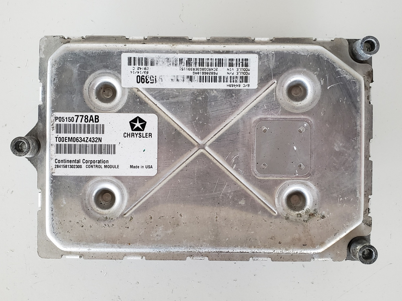 2014 Chrysler 200 P68206610AG Computer Brain Engine Control ECU ECM EBX Module