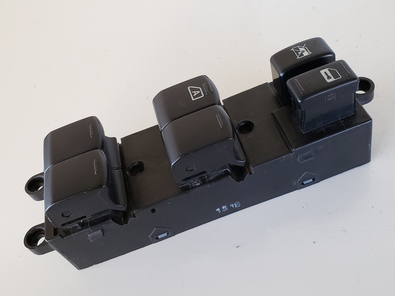 08-11 Subaru Impreza 83071-FG010 Drivers Side Left Master Window Switch OEM