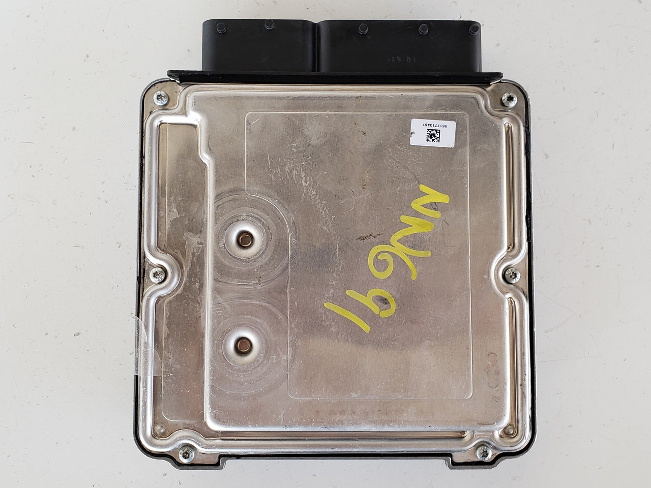 2013-2015 Audi Q5 8R1 907 115 B Computer Brain Engine Control ECU ECM EBX Module