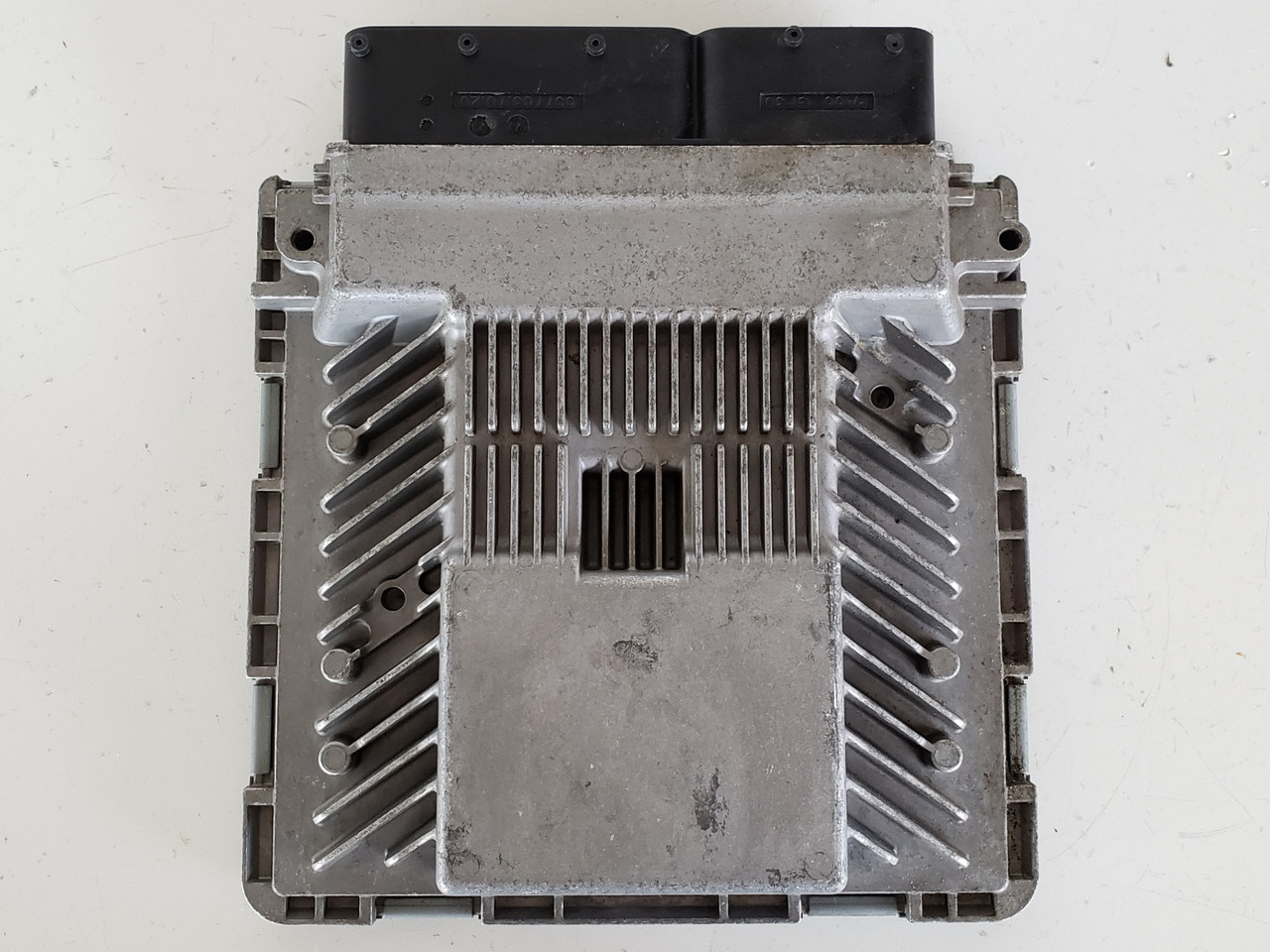 2009-2011 Audi A6 4F1 910 551 D Computer Brain Engine Control ECU ECM EBX Module