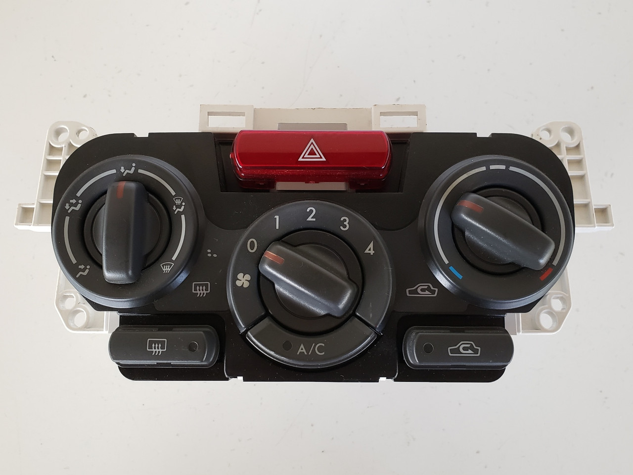 08-14 Impreza 72311FG011 Climate Control Panel Temperature Unit A/C Heater