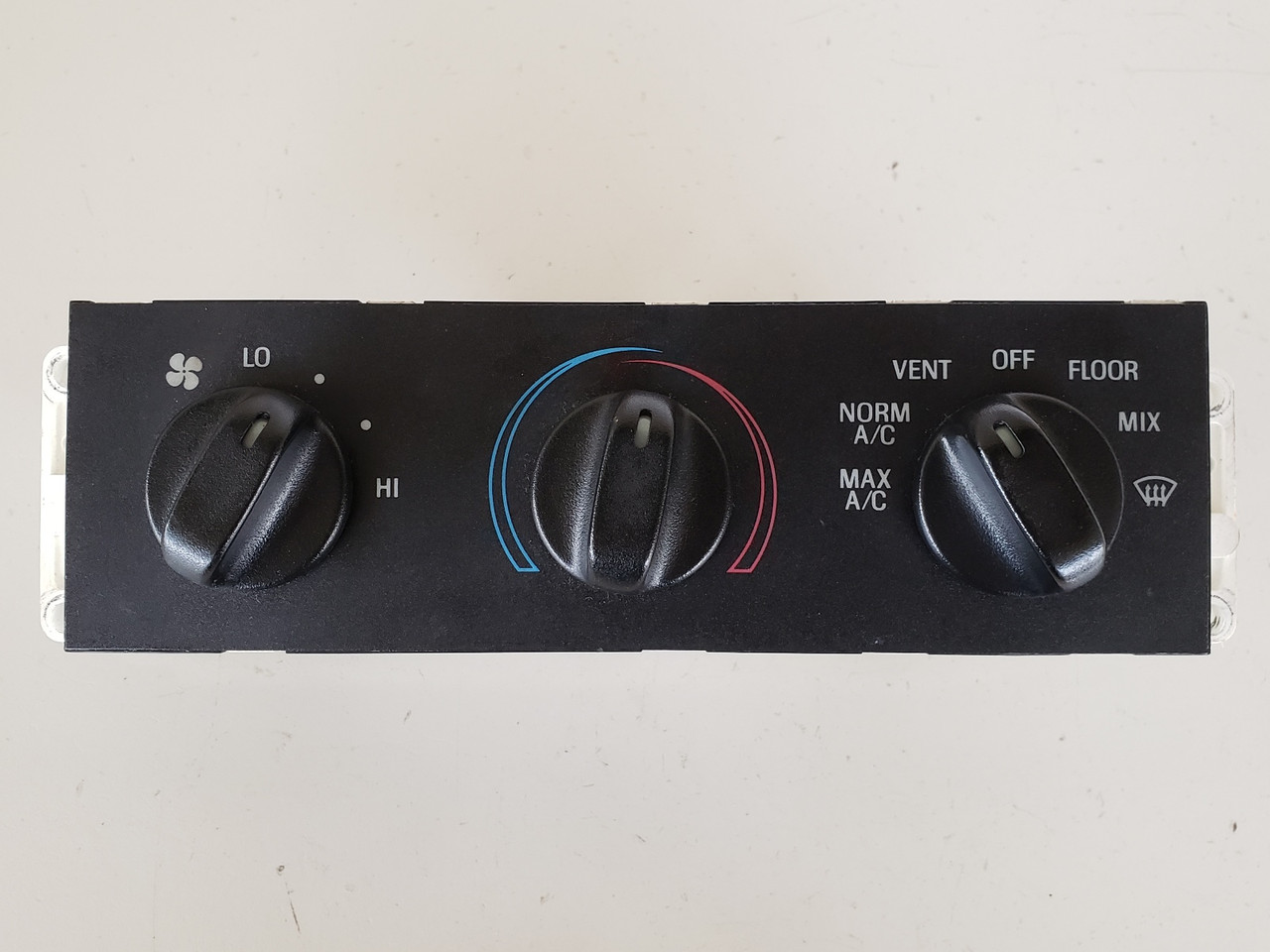 98-09 Grand Marquis F8AF-19E764-AA Climate Control Panel Temp Unit A/C Heater 98-09 Grand Marquis F8AF-19E764-AA Climate Control Panel Temp Unit A/C Heater