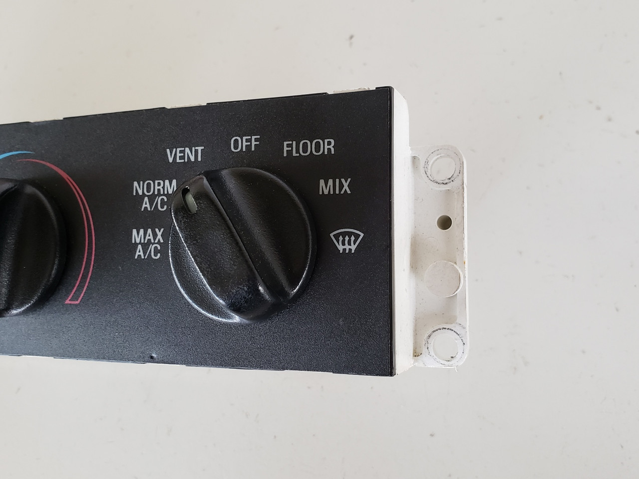 98-09 Grand Marquis F8AF-19E764-AA Climate Control Panel Temp Unit A/C Heater 98-09 Grand Marquis F8AF-19E764-AA Climate Control Panel Temp Unit A/C Heater