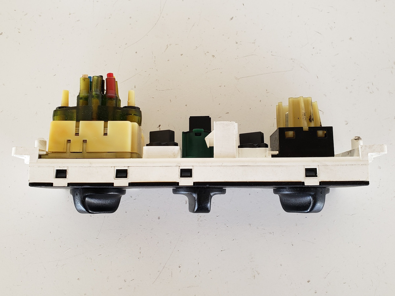 98-09 Grand Marquis F8AF-19E764-AA Climate Control Panel Temp Unit A/C Heater 98-09 Grand Marquis F8AF-19E764-AA Climate Control Panel Temp Unit A/C Heater