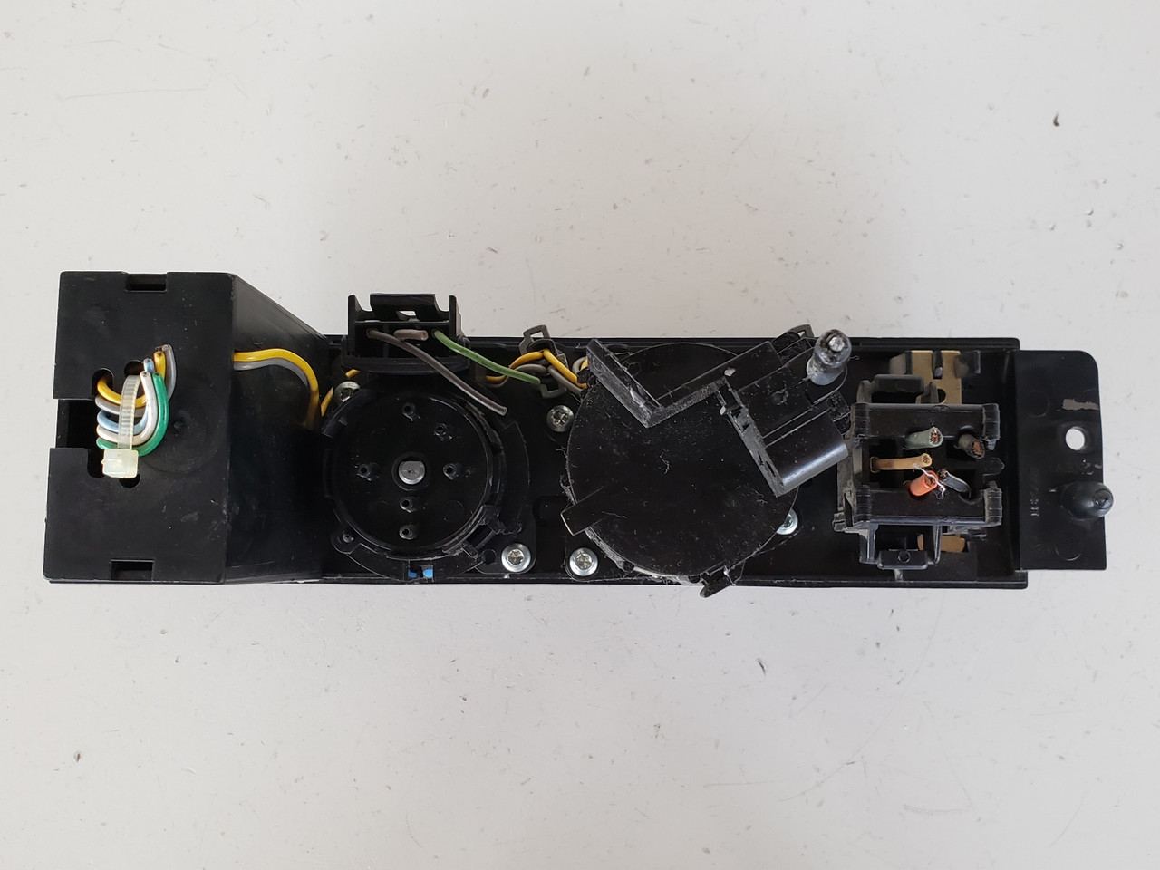 97-99 Chevy Cavalier 16242861 Climate Control Panel Temperature Unit A/C Heater