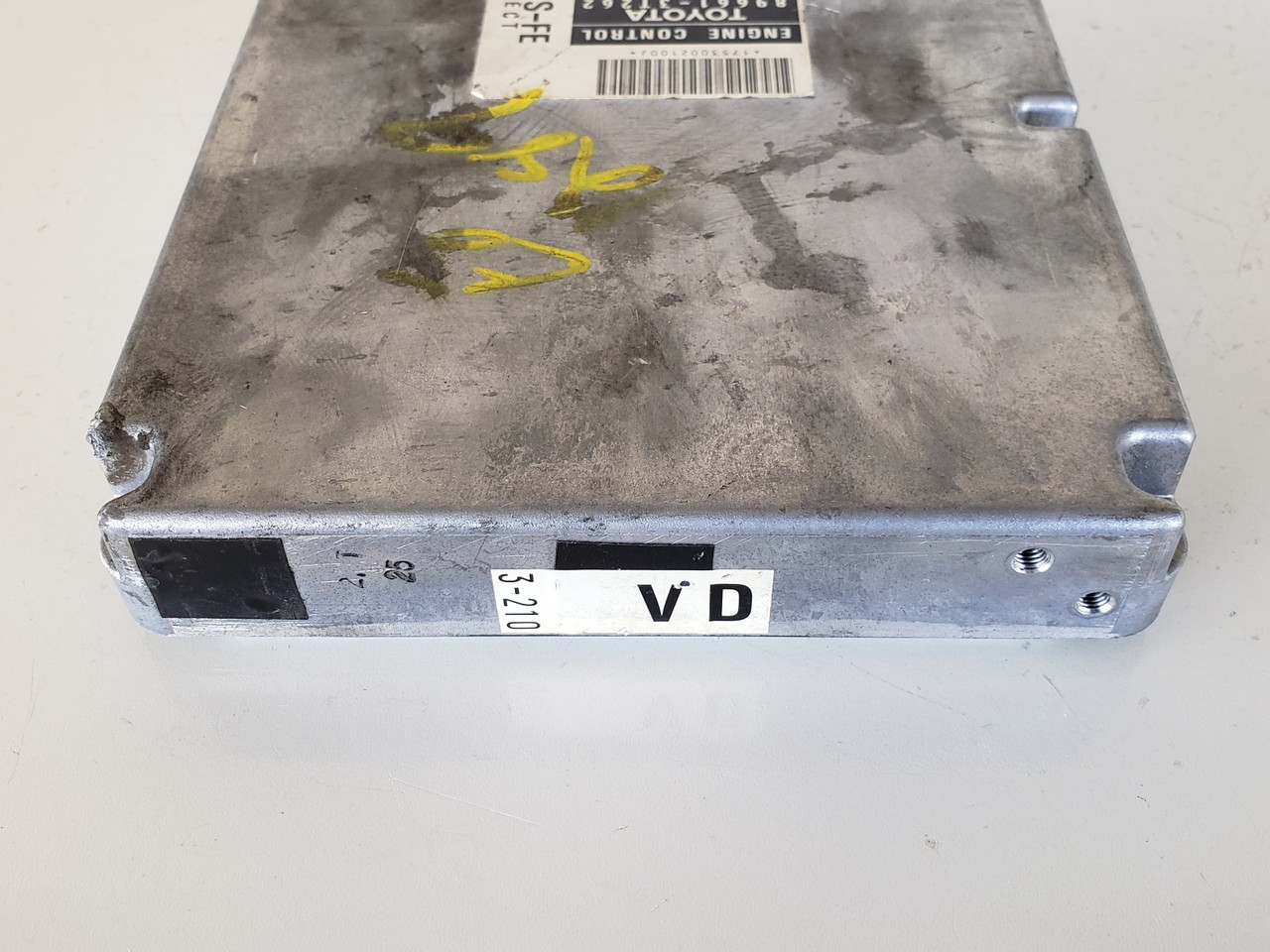 XY2 メレシー アンリミ 98 99 Toyota Camry 89661-06691 Computer Brain Engine Control