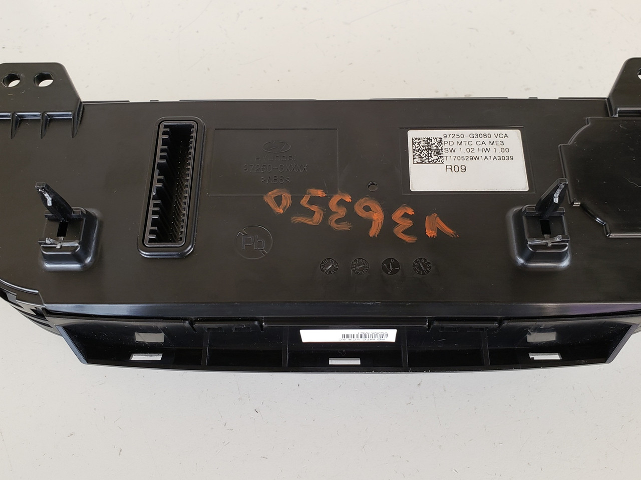 18-20 Elantra 97250-G3080 Climate Control Panel Temperature Unit A/C Heater 18-20 Elantra 97250-G3080 Climate Control Panel Temperature Unit A/C Heater