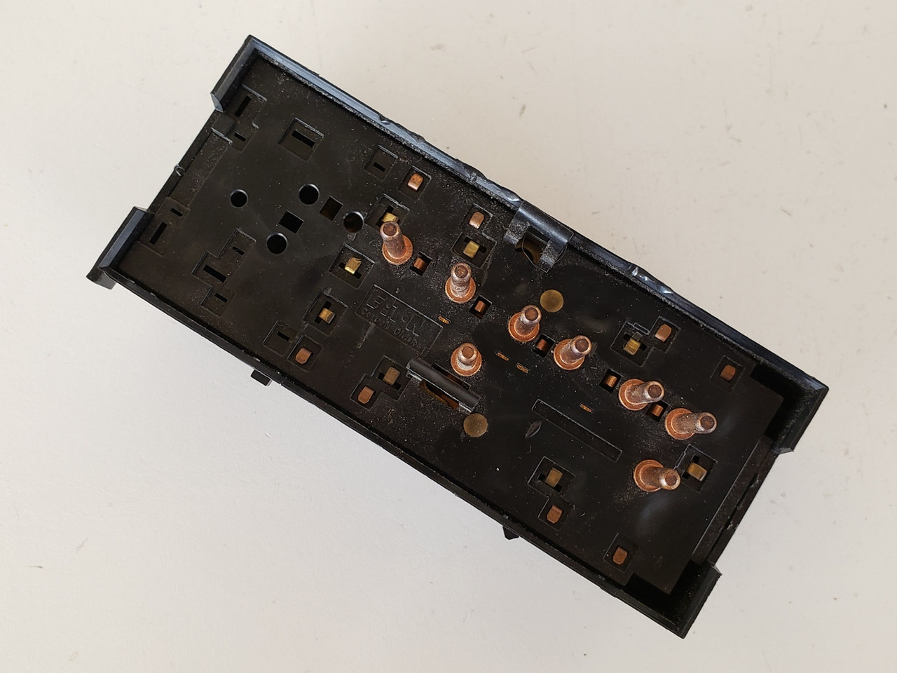 92-96 Buick Lesabre 2554277 Drivers Side Left Master Window Switch OEM 92-96 Buick Lesabre 2554277 Drivers Side Left Master Window Switch OEM