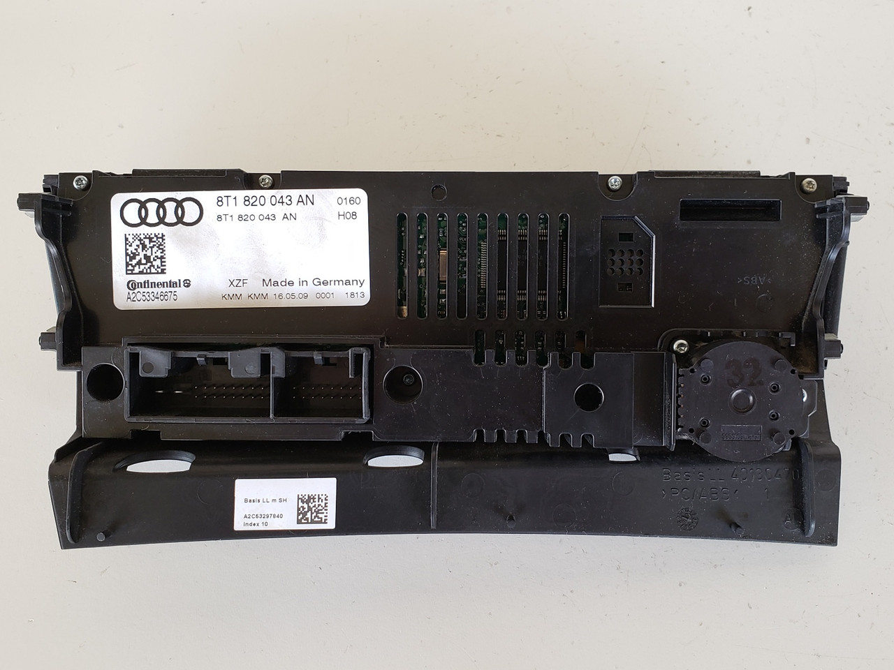 09-12 Audi A4 8T1 820 043 AN Climate Control Panel Temperature Unit A/C Heater