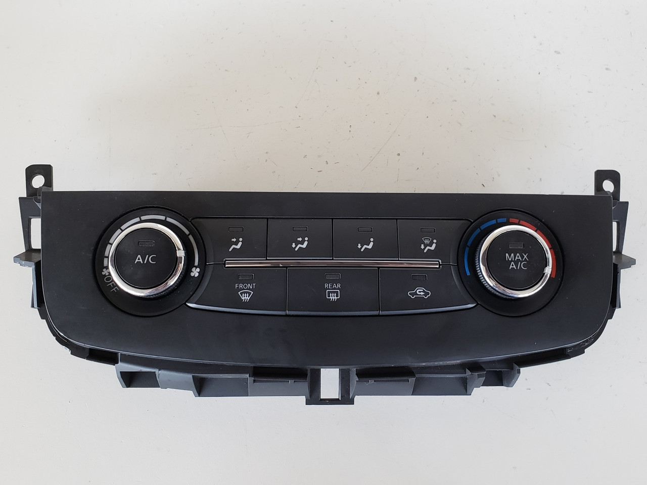 16-18 Nissan Altima 275109HS0A Climate Control Panel Temperature Unit A/C Heater