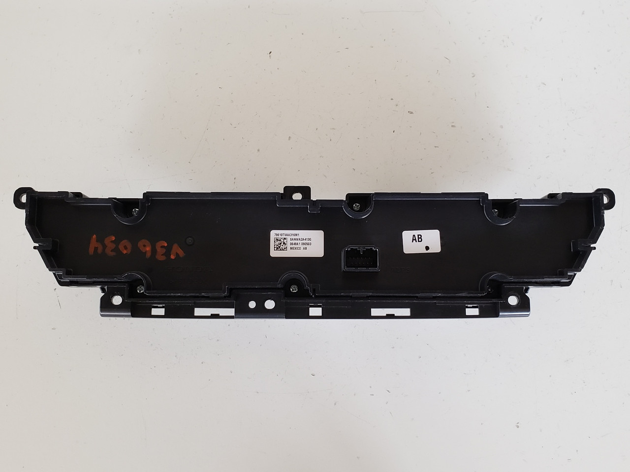 18-20 Honda Accord 79610TVAA01 Climate Control Panel Temperature Unit A/C Heater 18-20 Honda Accord 79610TVAA01 Climate Control Panel Temperature Unit A/C Heater