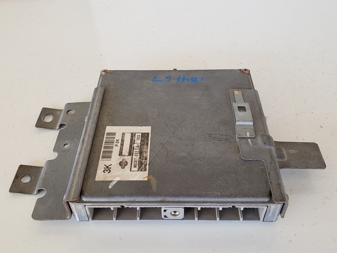 2001 Nissan Xterra MEC07-322 B1 Computer Brain Engine Control ECU ECM EBX Module