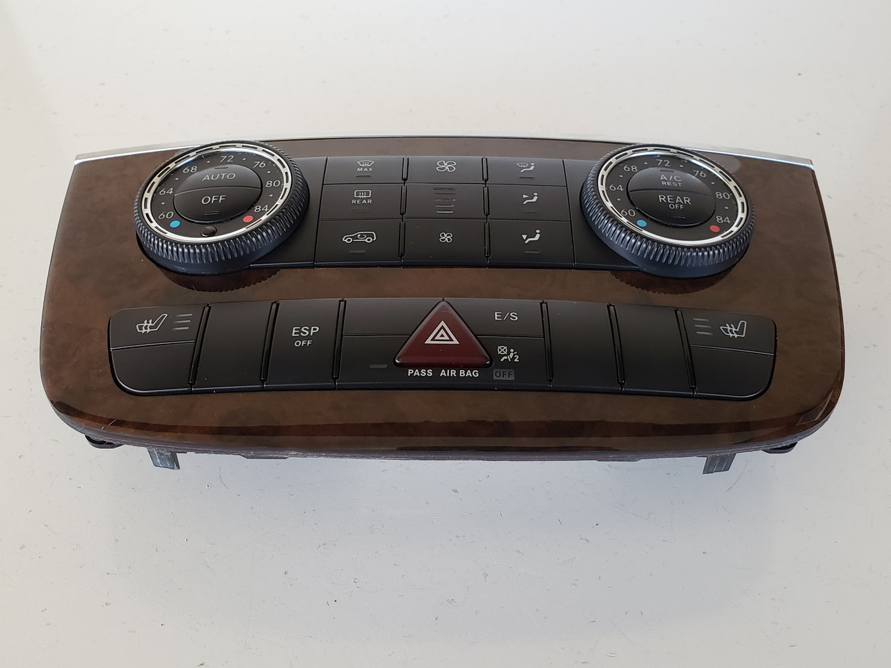 10-13 Mercedes R350 2519063400 Climate Control Panel Temperature Unit A/C Heater
