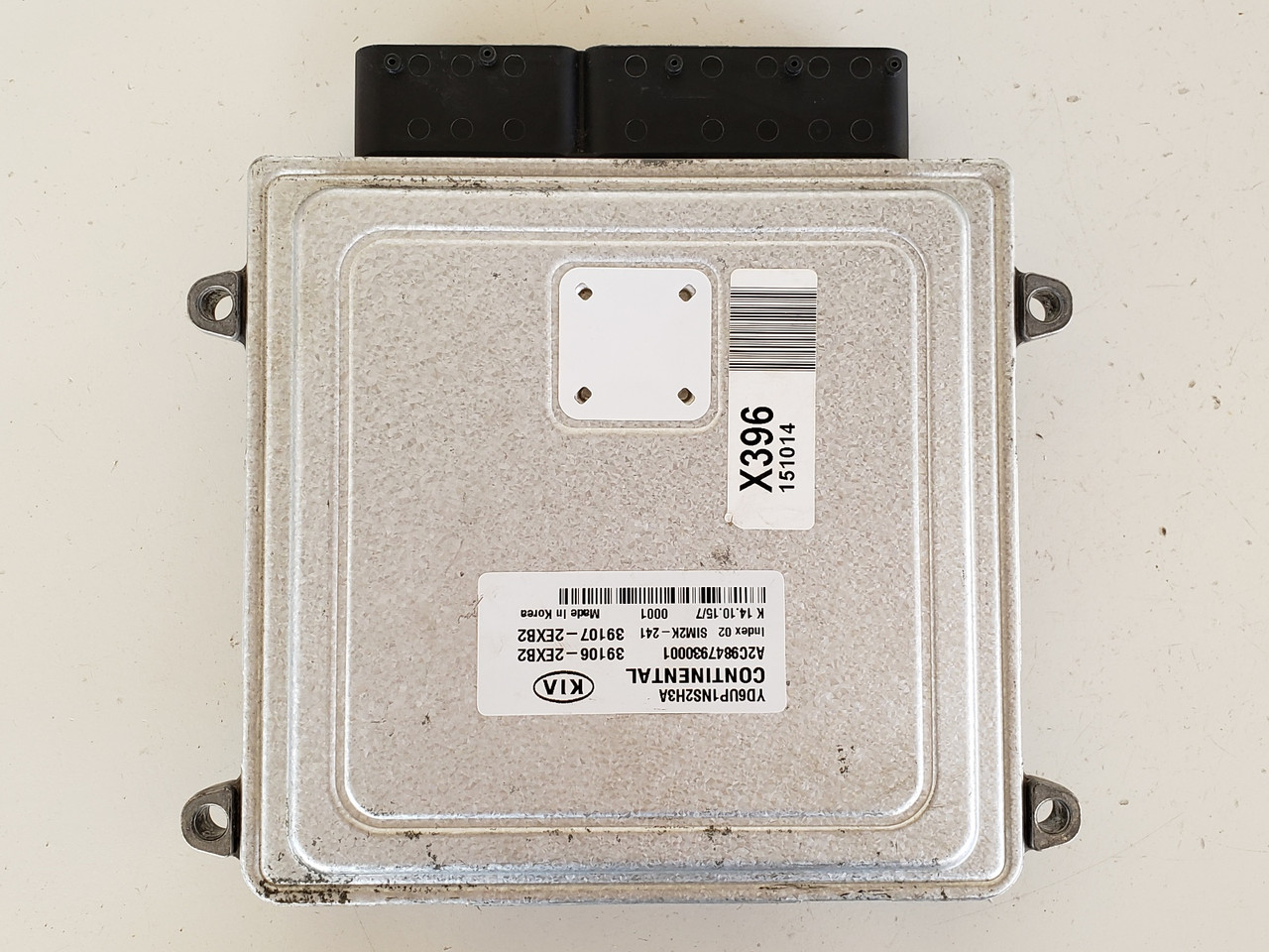 2016 Kia Forte 39107-2EXB2 Computer Brain Engine Control ECU ECM EBX Module