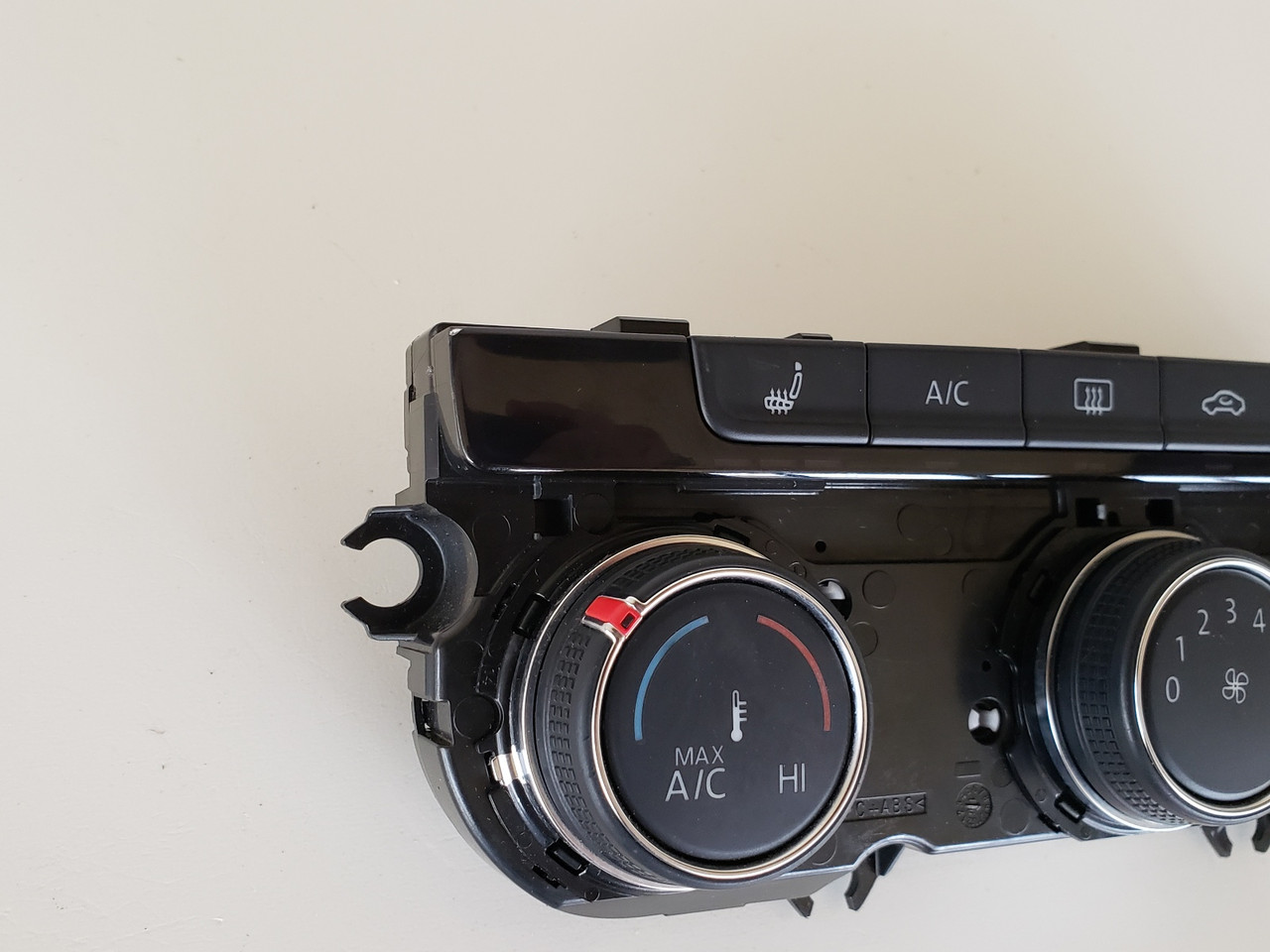 17 VW Golf 5GM 907 426 C Climate Control Panel Temperature Unit A/C Heater 17 VW Golf 5GM 907 426 C Climate Control Panel Temperature Unit A/C Heater