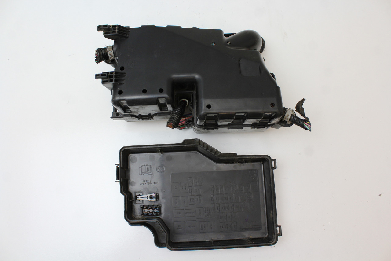 10-14 Mazda 3 SE 2.0L BBM6-66761 Fusebox Fuse Box Relay Unit Module