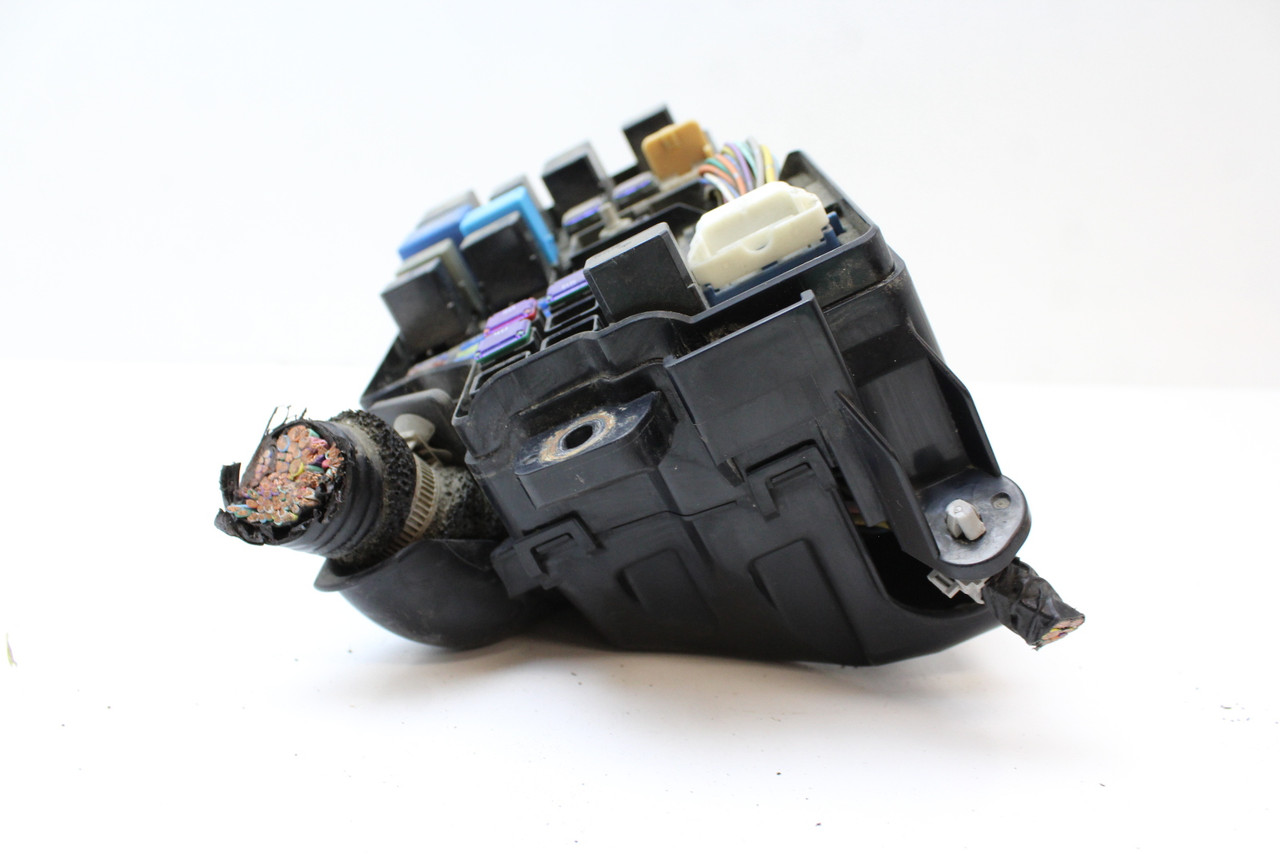 10-14 Mazda 3 BBM6-66761 Fusebox Fuse Box Relay Unit Module