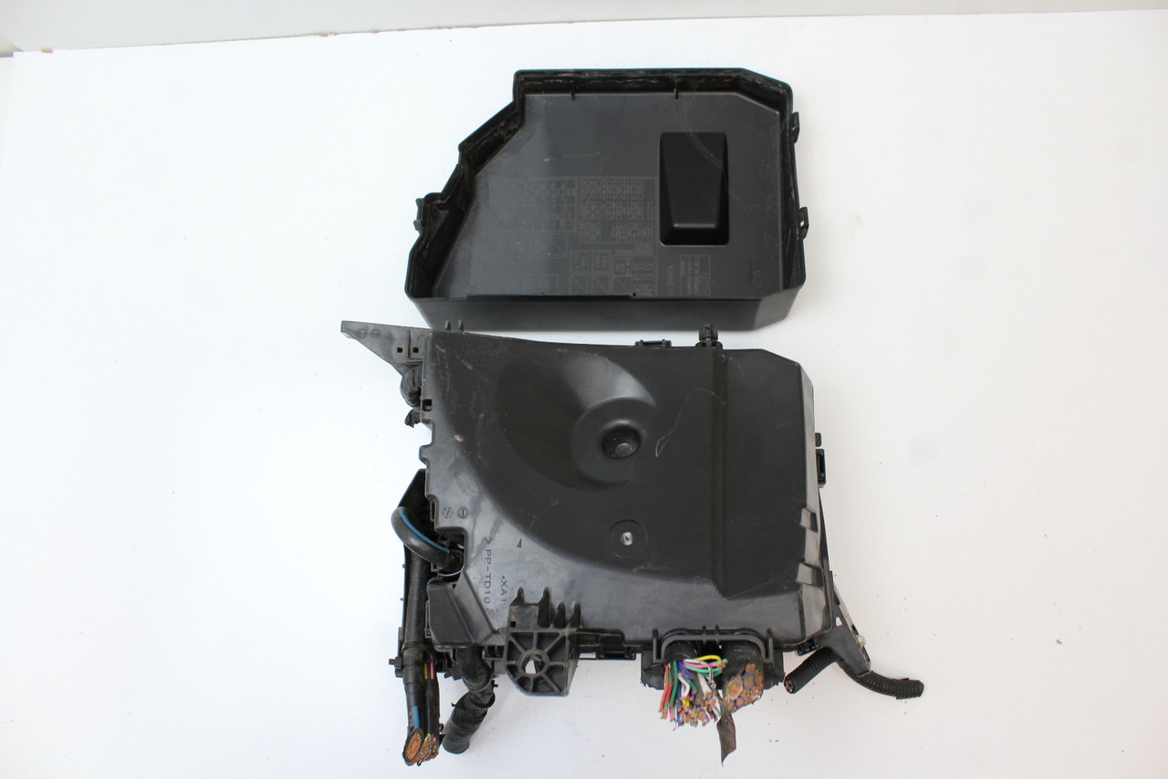 09-13 Toyota Corolla 82662-02270 Fusebox Fuse Box Relay Unit Module