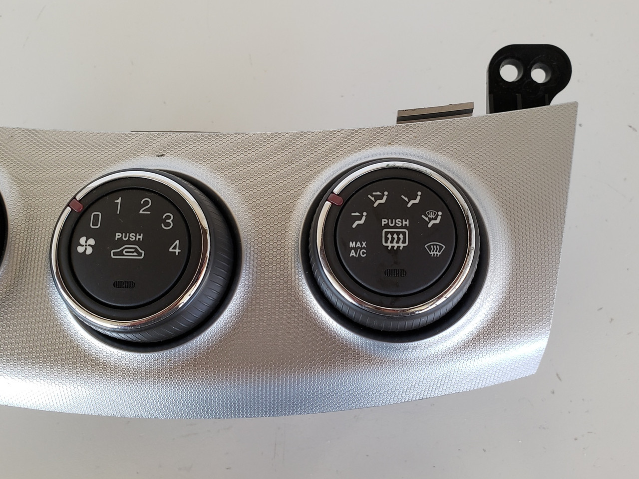 07-10 Elantra 97250-2H0009Y Climate Control Panel Temperature Unit A/C Heater