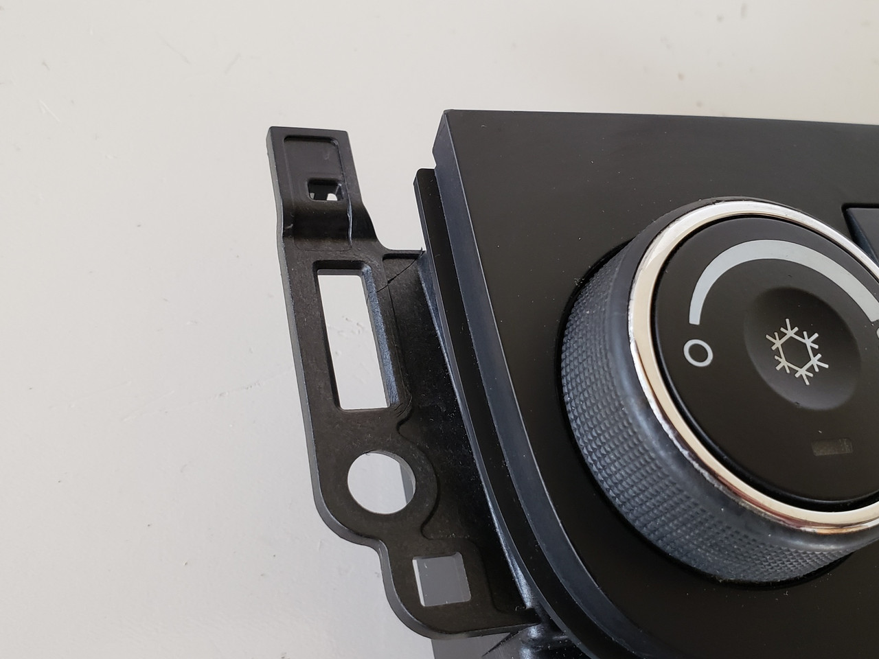 06-11 Chevy Impala 25810838 Climate Control Panel Temperature Unit A/C Heater