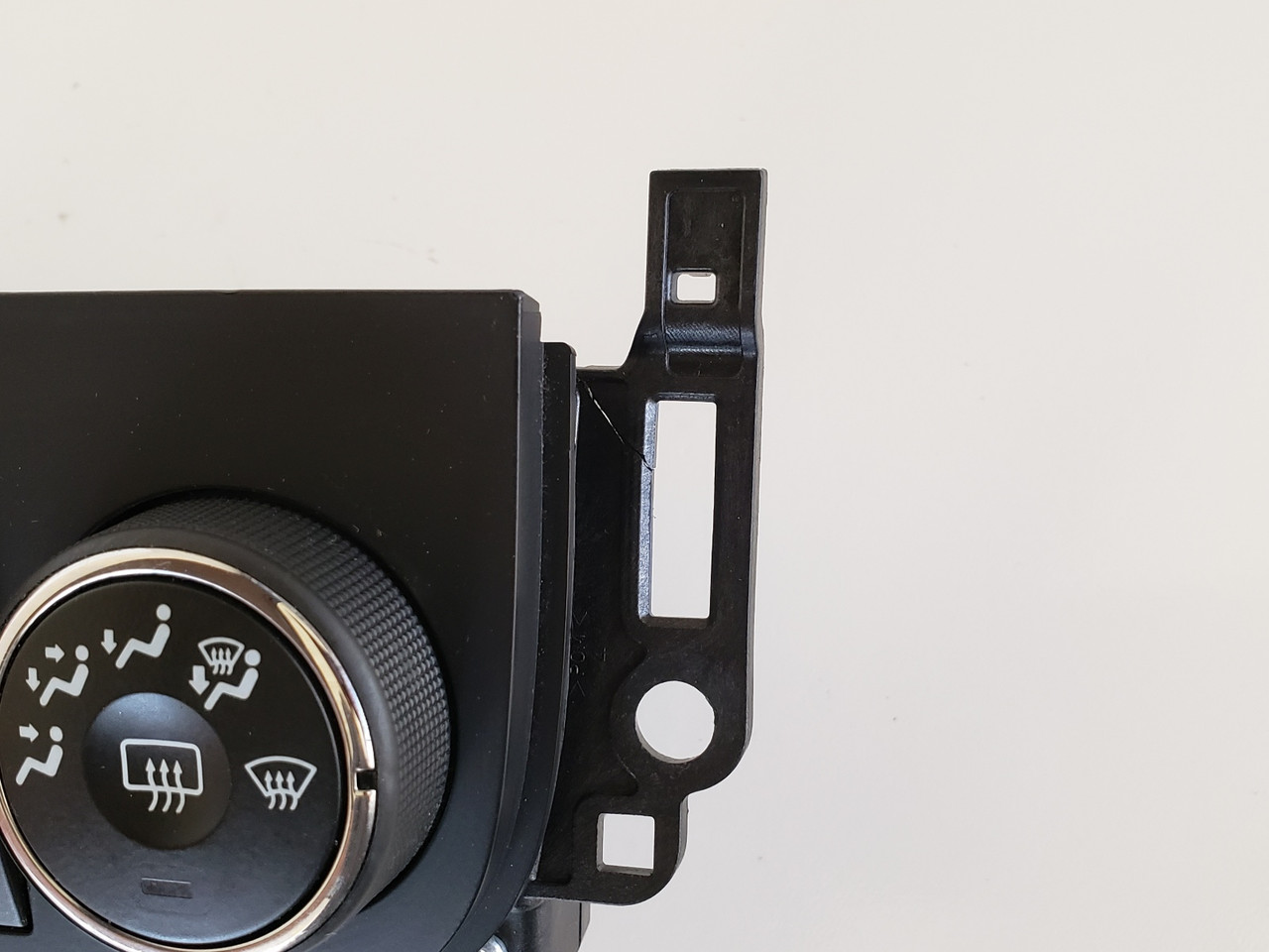 06-11 Chevy Impala 25810838 Climate Control Panel Temperature Unit A/C Heater