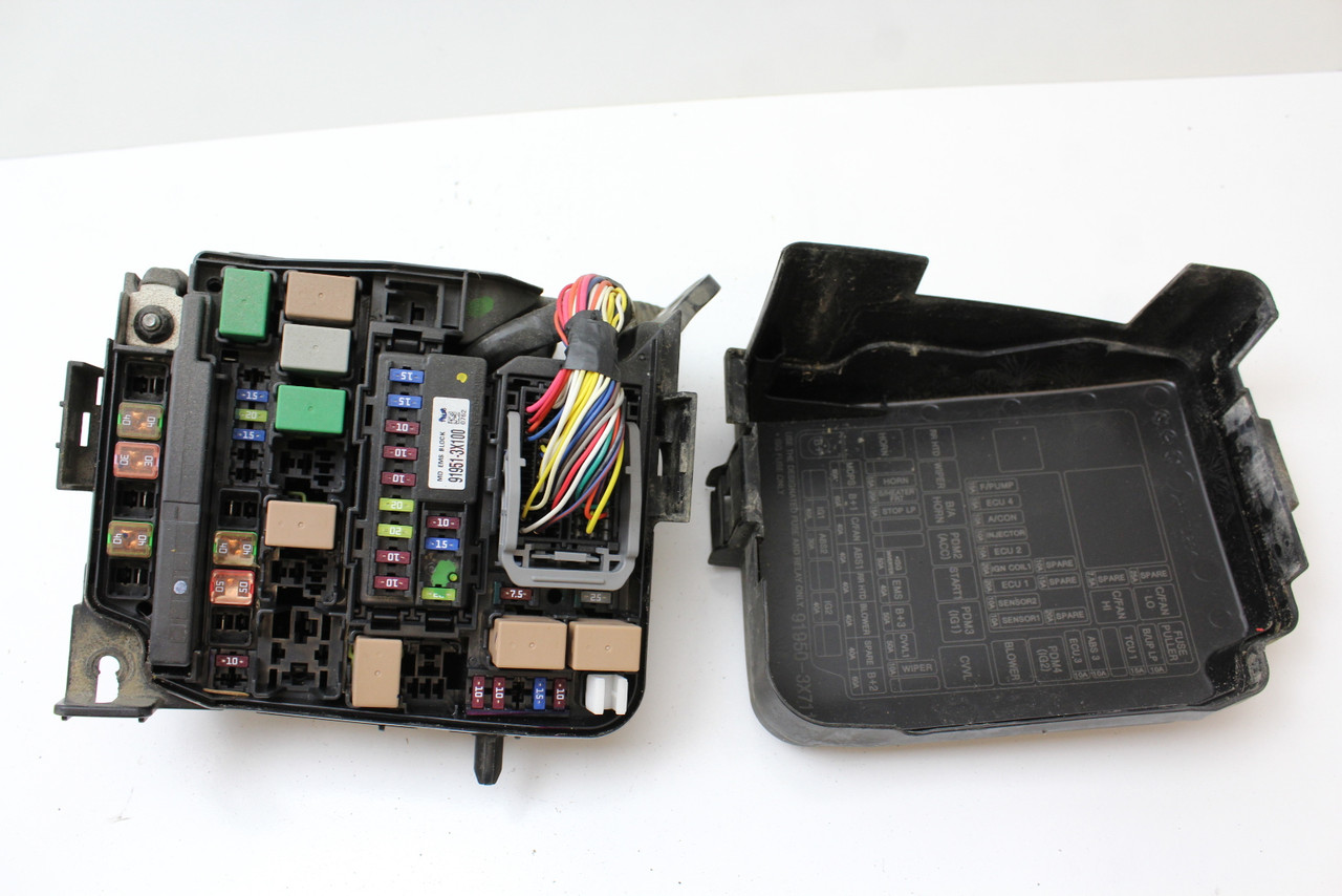 11-13 Hyundai Elantra 91200-3Y073 Fusebox Fuse Box Relay Unit Module