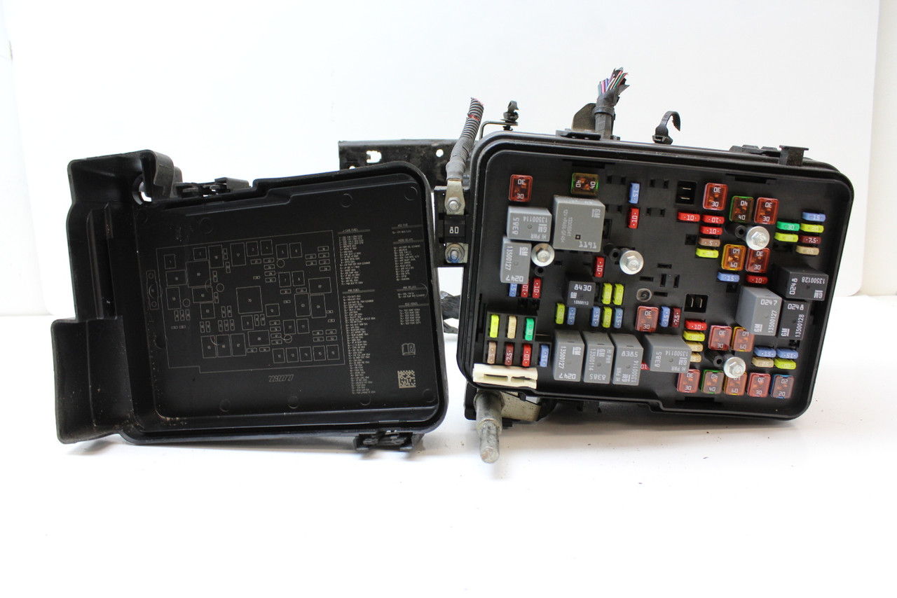 13-16 Chevrolet Equinox 22929763 Fusebox Fuse Box Relay Unit Module