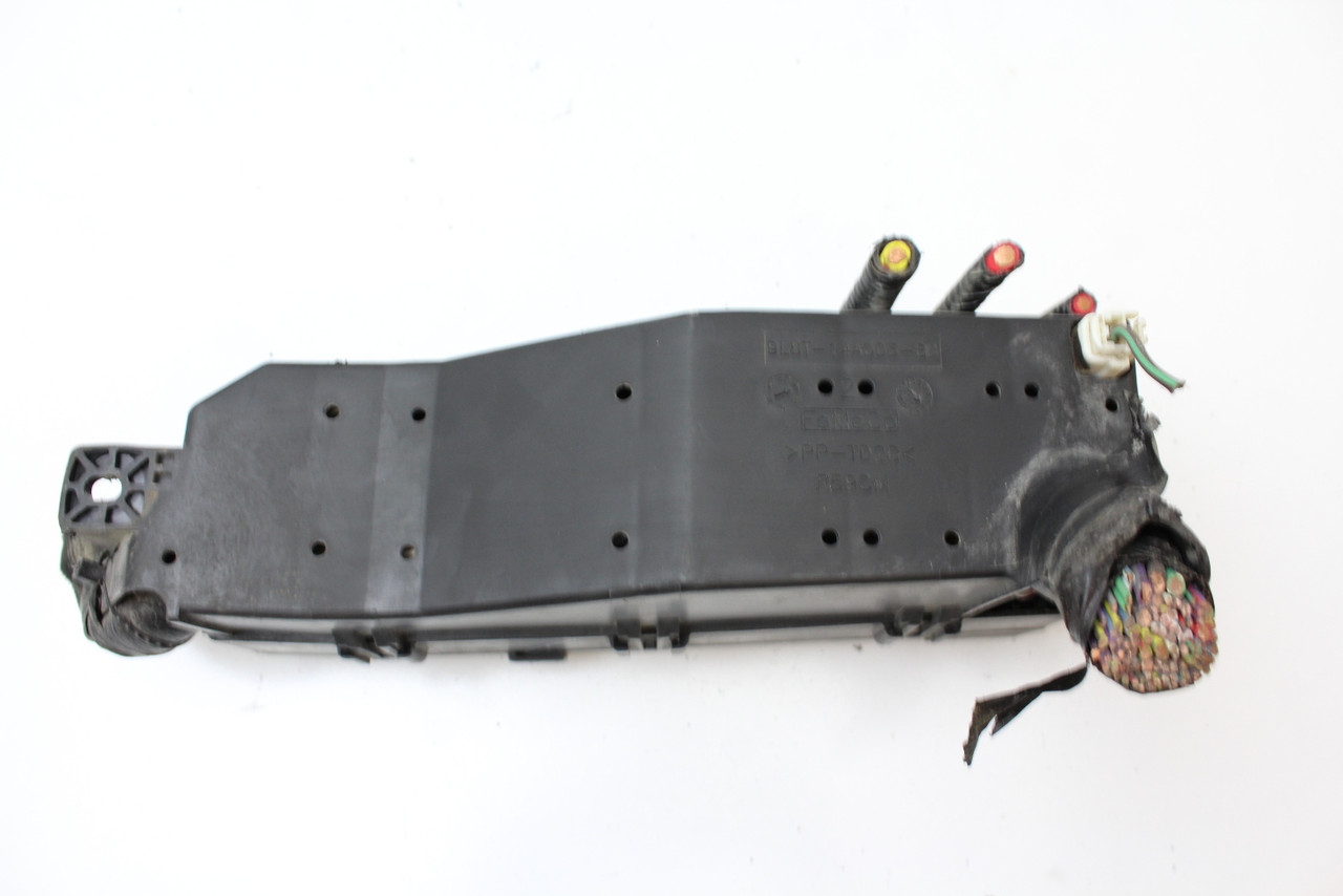 09 2009 Ford Escape 9L8T-14A003-BB Fusebox Fuse Box Relay Unit Module