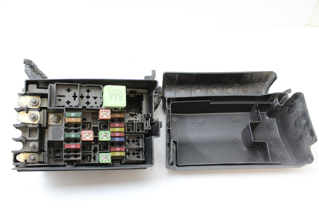 10-14 Volkswagen Jetta 5C0937819B Fusebox Fuse Box Relay Unit Module