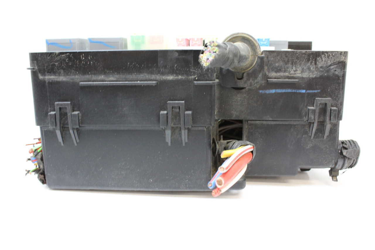 2016 16 Ford Focus AV6T-14A067-AD Fusebox Fuse Box Relay Unit Module