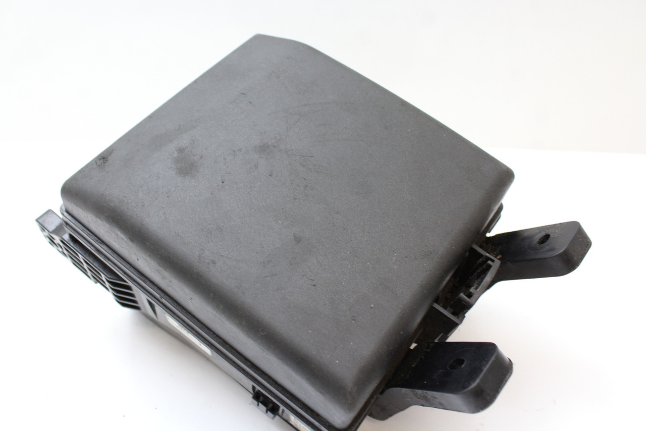 14 15 Hyundai Tucson 91306-2S050 Fusebox Fuse Box Relay Unit Module 14 15 Hyundai Tucson 91306-2S050 Fusebox Fuse Box Relay Unit Module