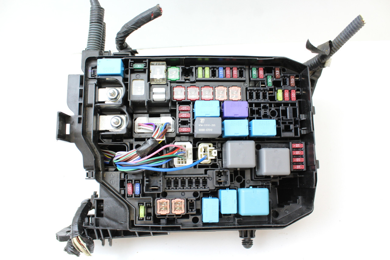 14-19 Toyota Corolla 82662-0260 Fusebox Fuse Box Relay Unit Module