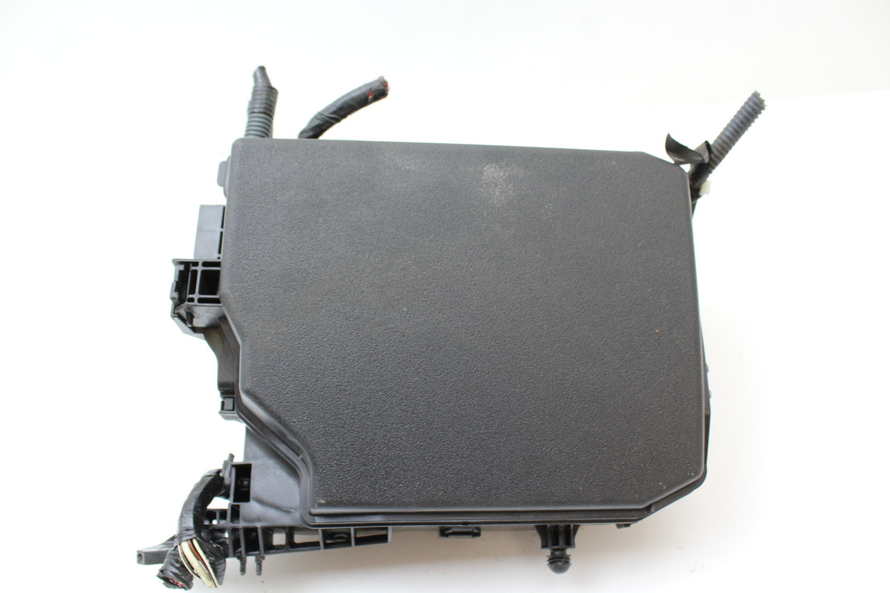14-19 Toyota Corolla 82662-0260 Fusebox Fuse Box Relay Unit Module