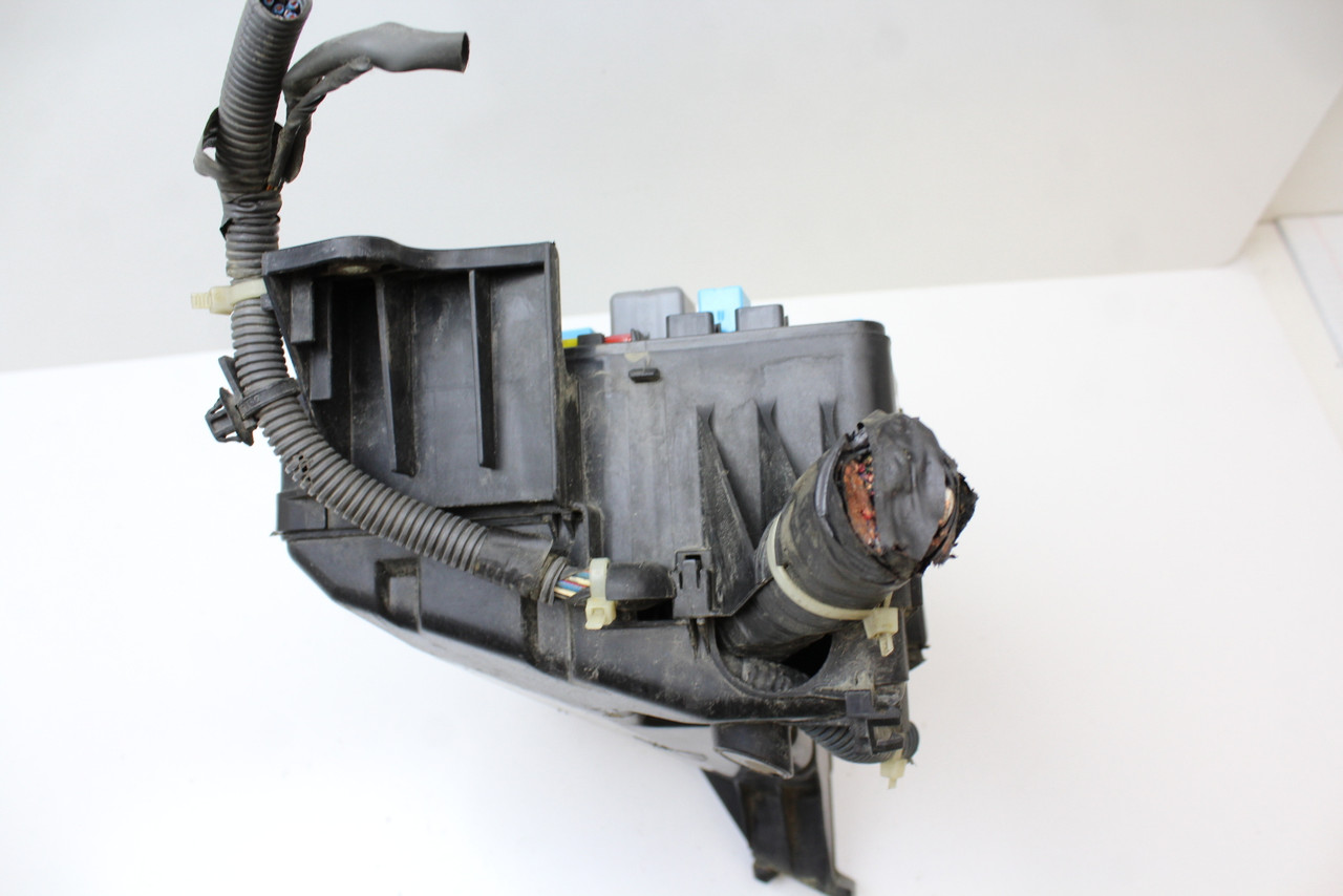 08-10 Toyota Sienna 82720-08052 Fusebox Fuse Box Relay Unit Module