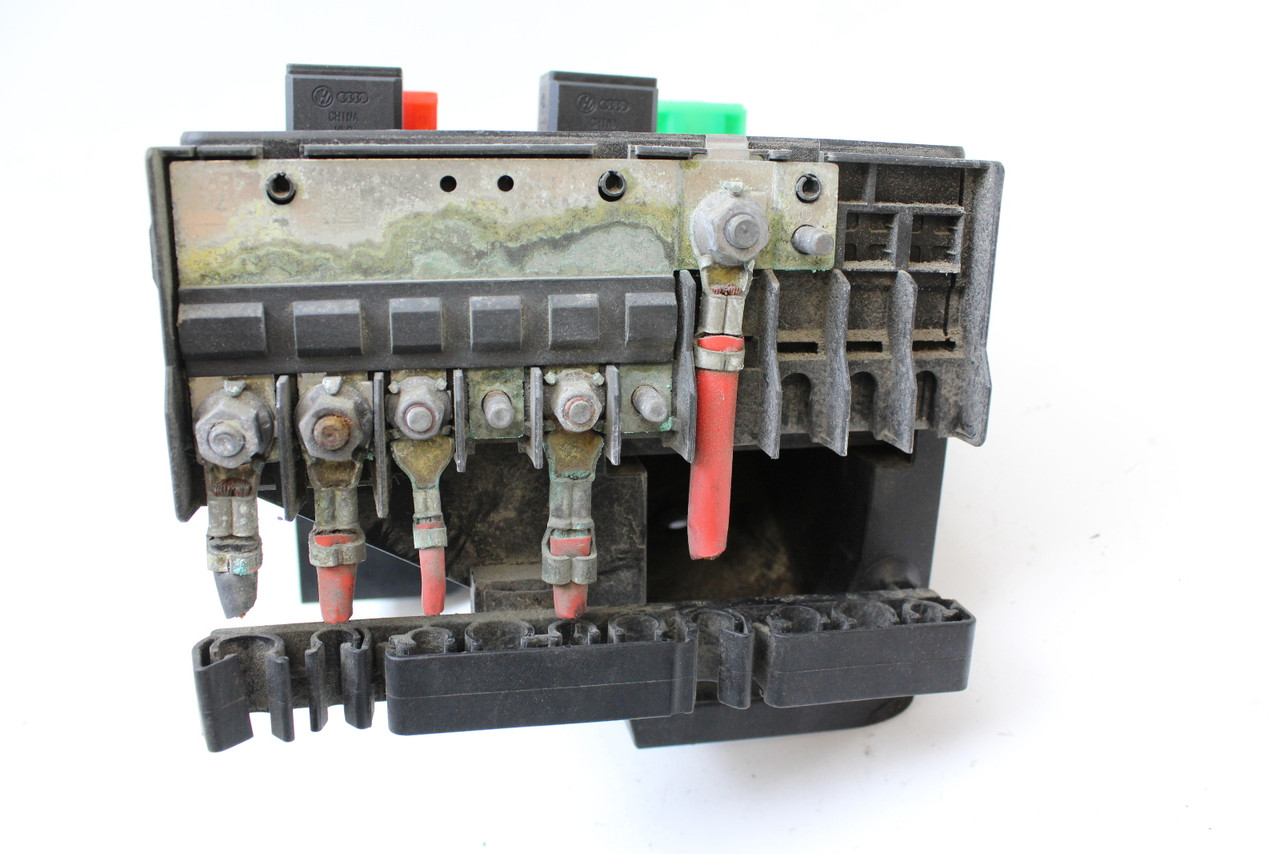 12 Volkswagen Golf GTI 2.0L 1K0 937 132 F Fusebox Fuse Box Relay