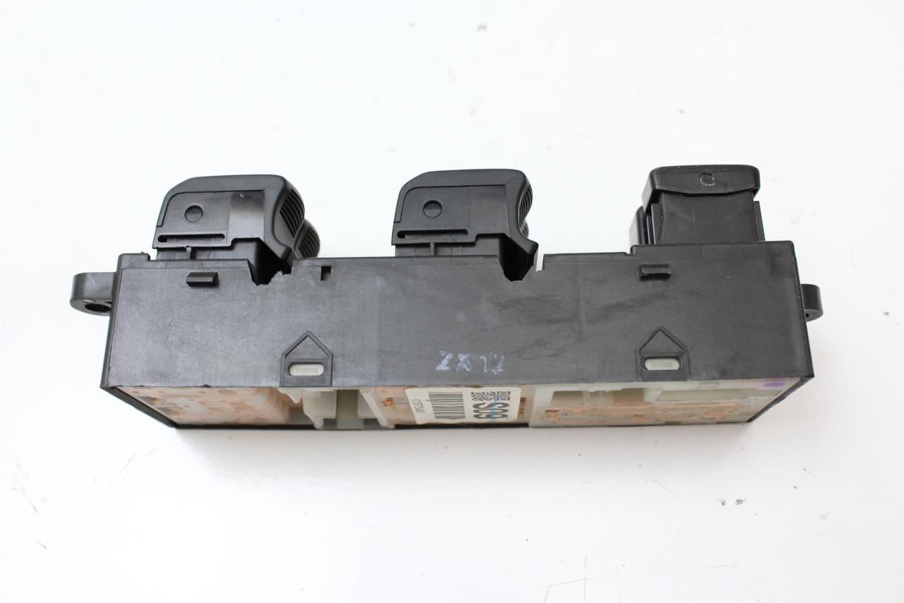 MOCO 11-13 Subaru Forester 83071 SC090 Drivers Side Left Master Window