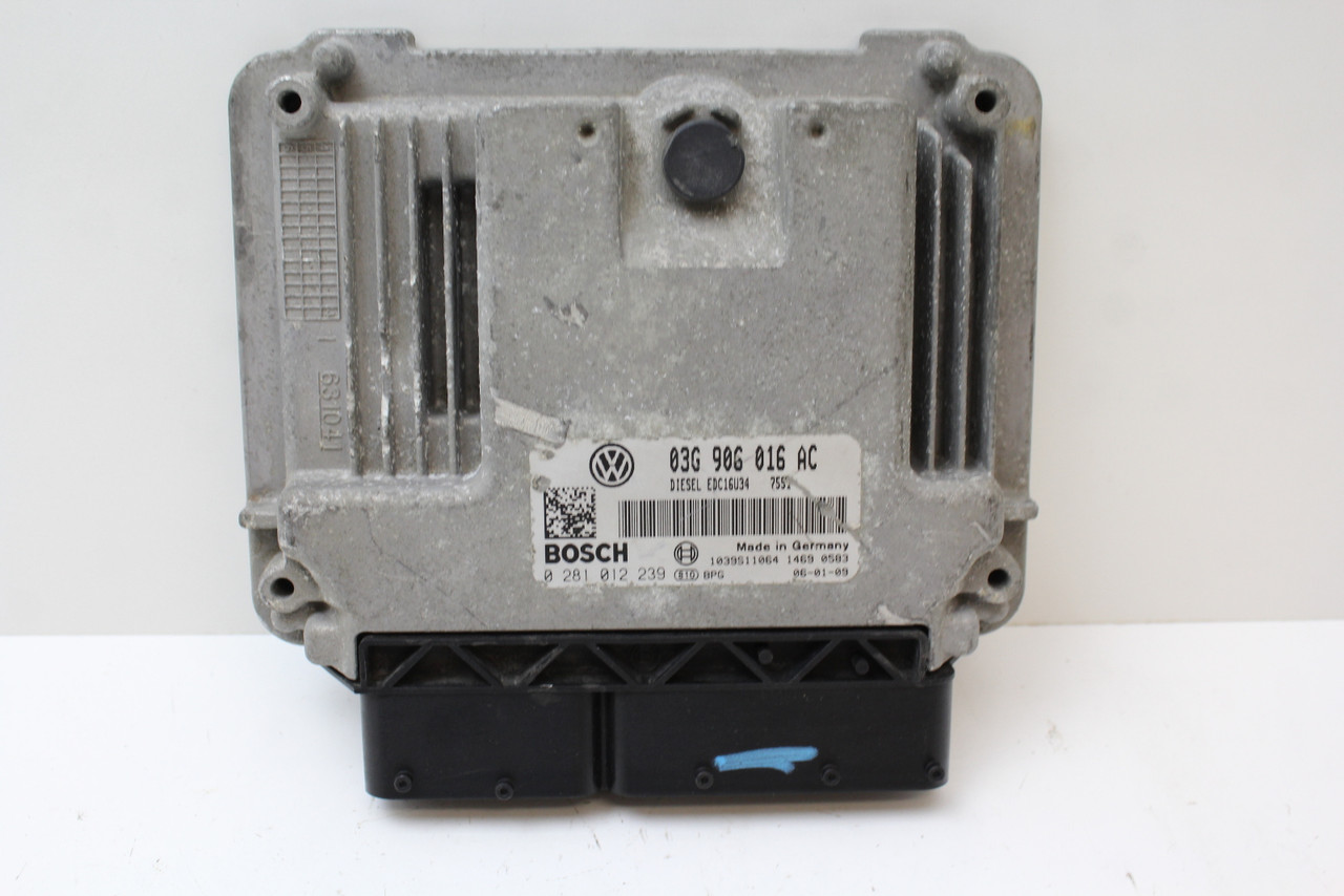 今季一番 05-07 Jetta 03G 906 016 AC Computer Brain Engine Control ECU ジャケット・アウター
