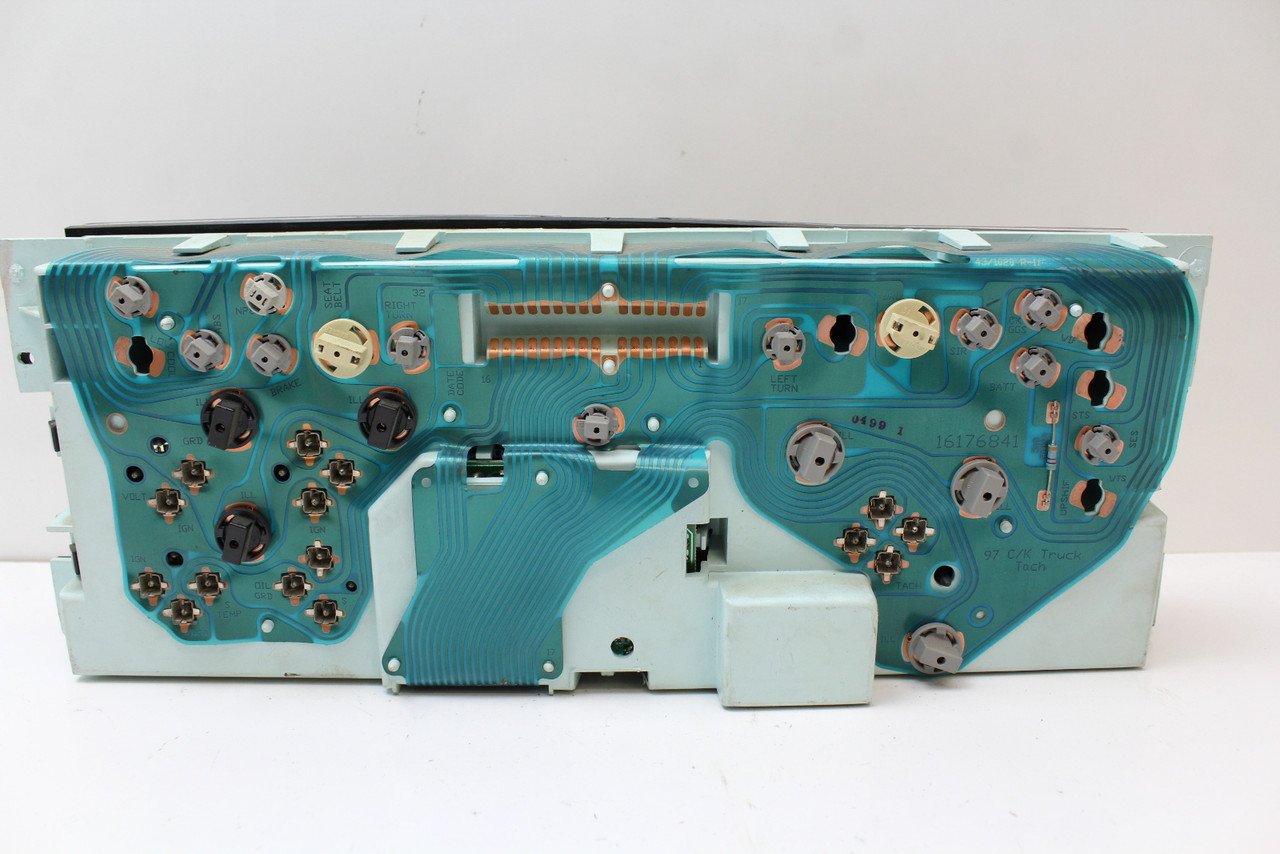 95-99 Chevy Suburban 1500 16221455 Speedometer Instrument Cluster Gauges 172K