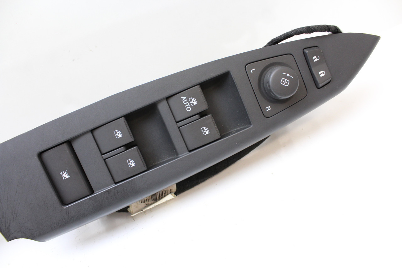 12-15 Chevrolet Captiva Drivers Side Left Master Window Switch OEM 12-15 Chevrolet Captiva Drivers Side Left Master Window Switch OEM