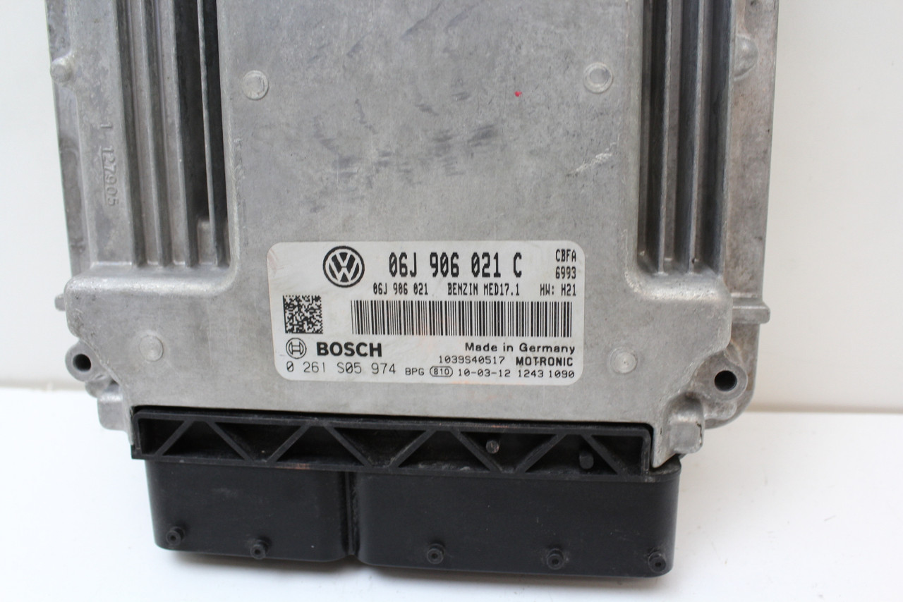 2010 10 VW CC 06J 906 021 C Computer Brain Engine Control ECU ECM EBX Module