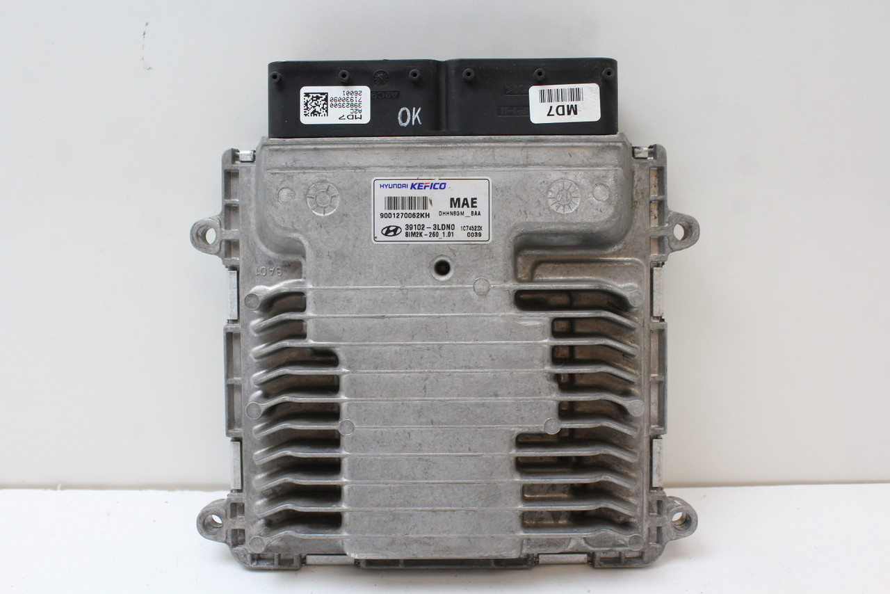 18 19 Hyundai Genesis G80 39102-3LDN0 Computer Engine Control ECU ECM EBX Module