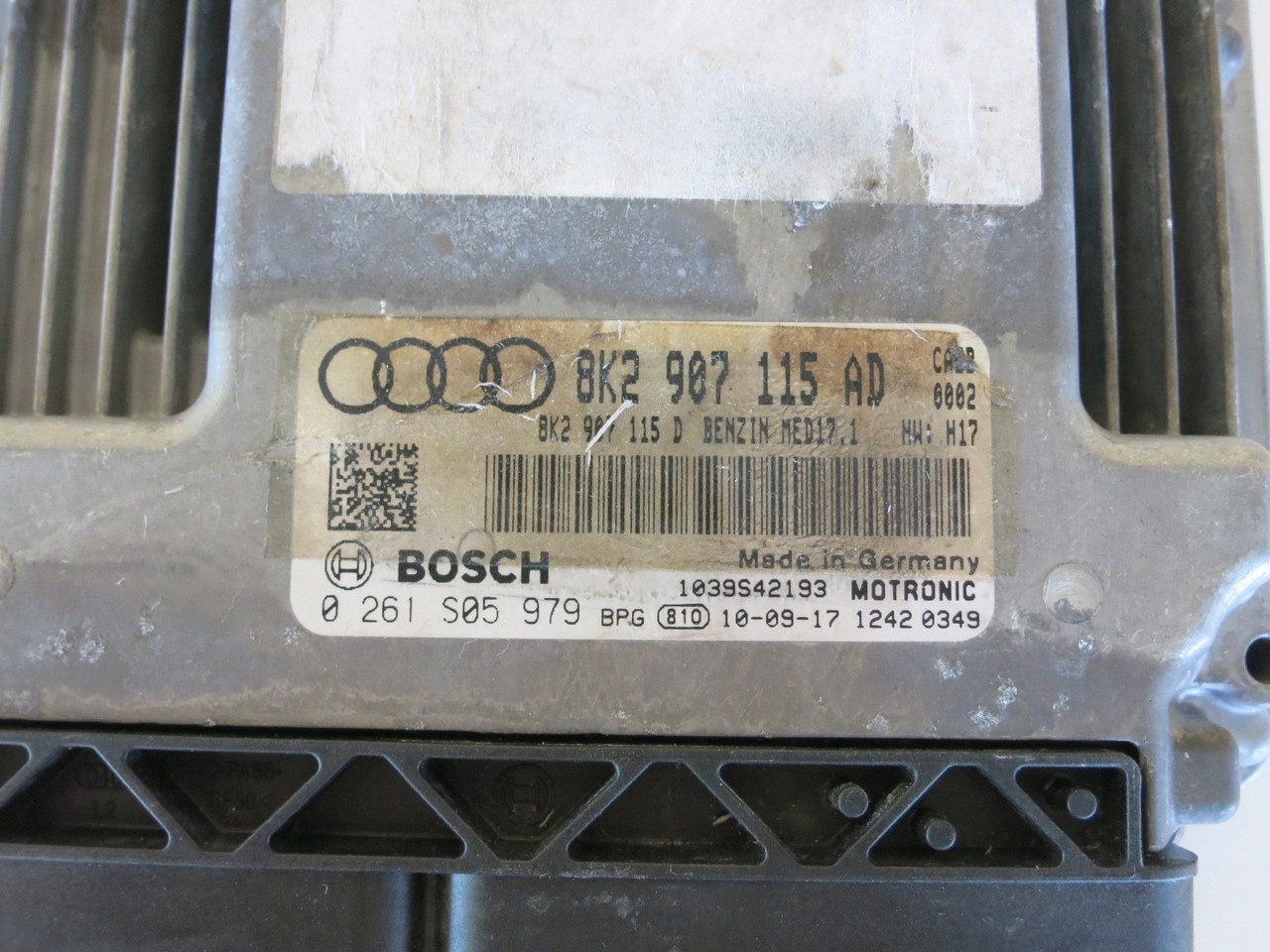 11 Audi A4 8K2 907 115 AD Computer Brain Engine Control ECU ECM EBX Module