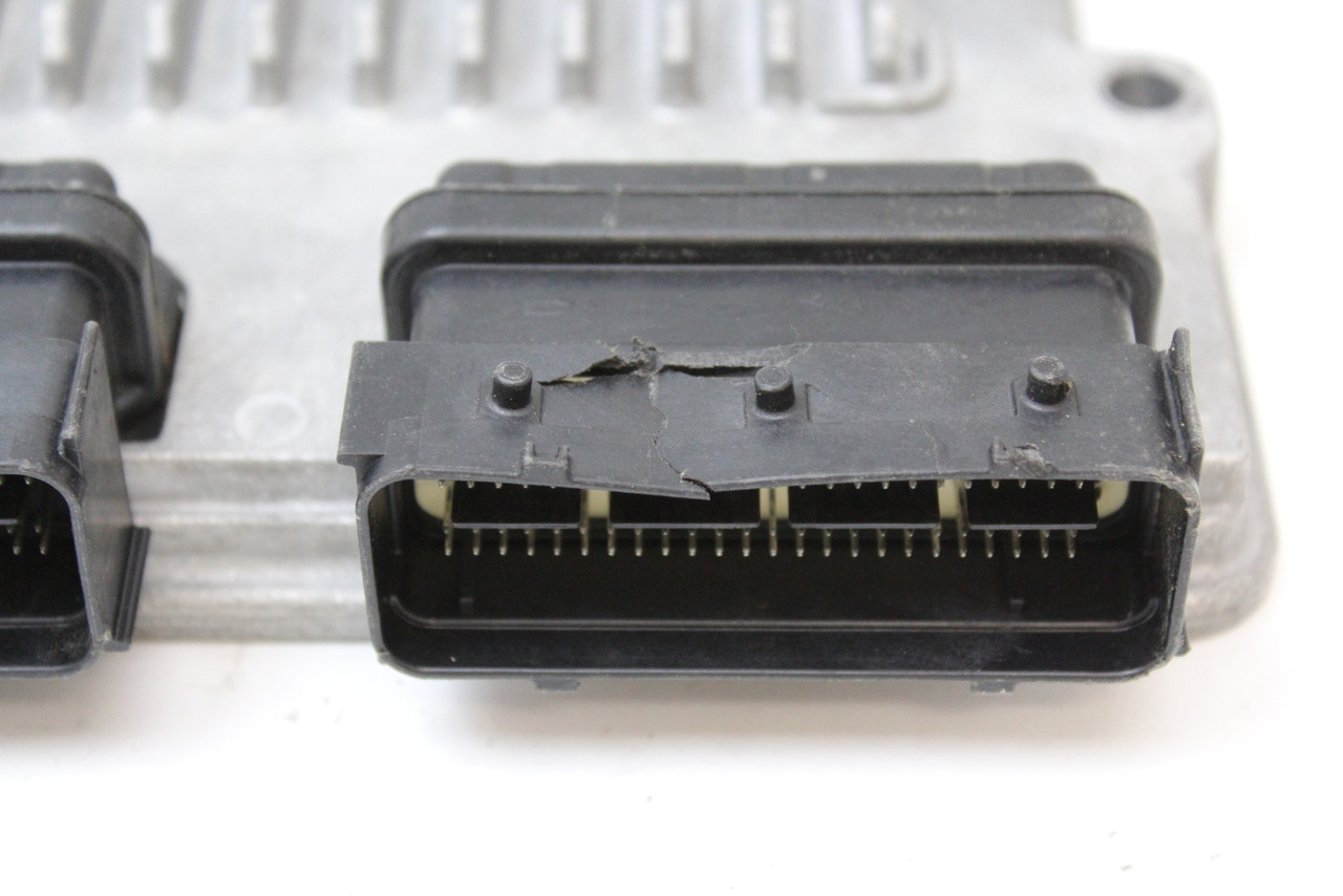 16-18 Kia Sedona 39110-3CYN4 Computer Brain Engine Control ECU ECM EBX Module