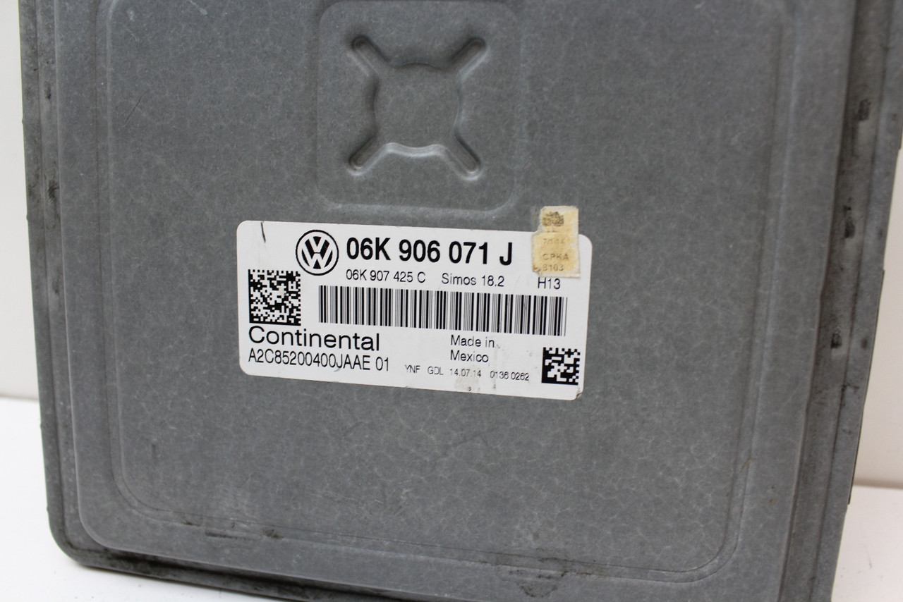 15 Volkswagen 06K 906 071 J Computer Brain Engine Control ECU ECM EBX Module