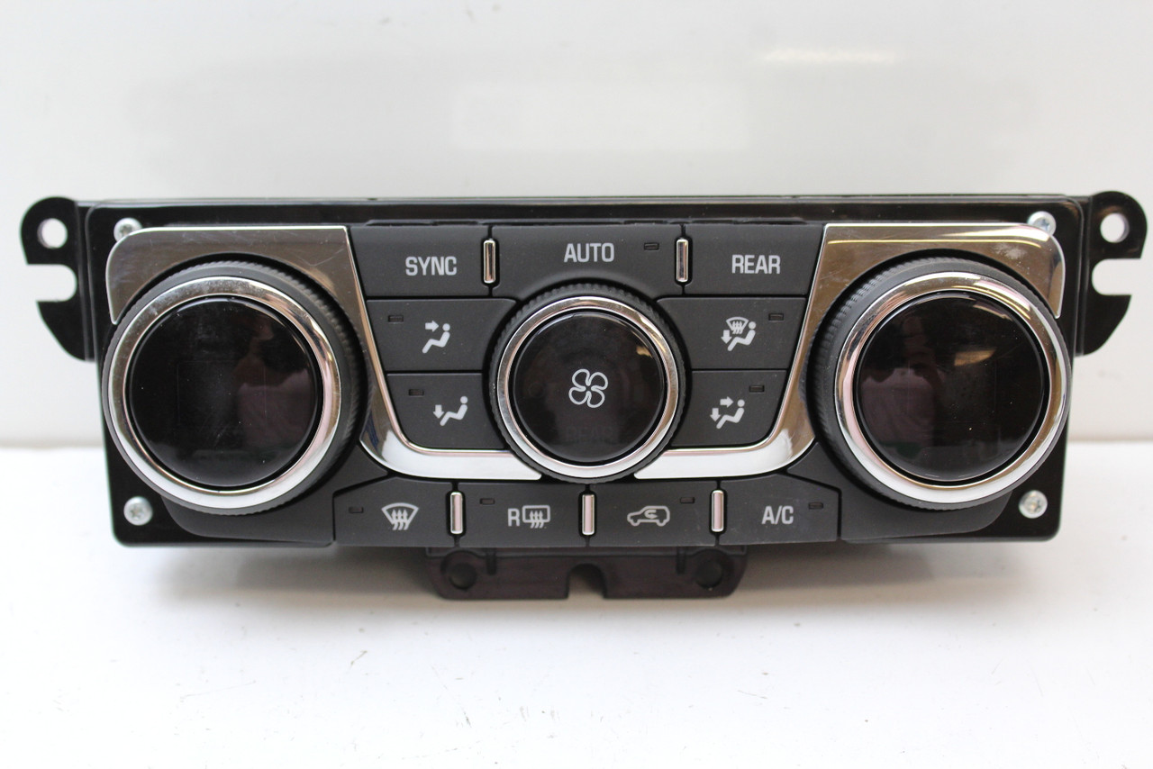 13-17 Chevrolet Traverse 23251326 Climate Control Panel