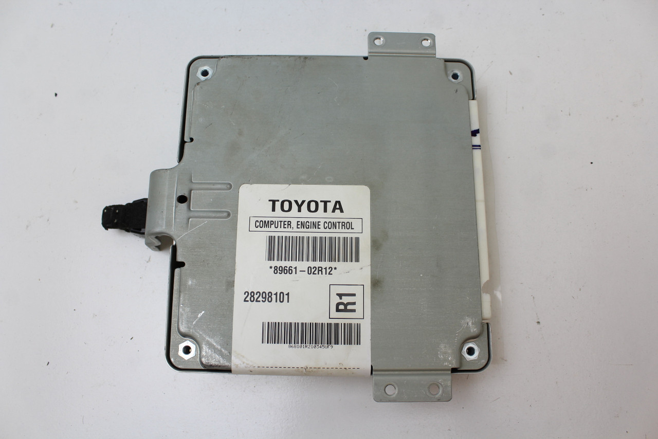 07 08 Toyota Matrix 89661-02R12 Computer Brain Engine Control ECU ECM EBX Module