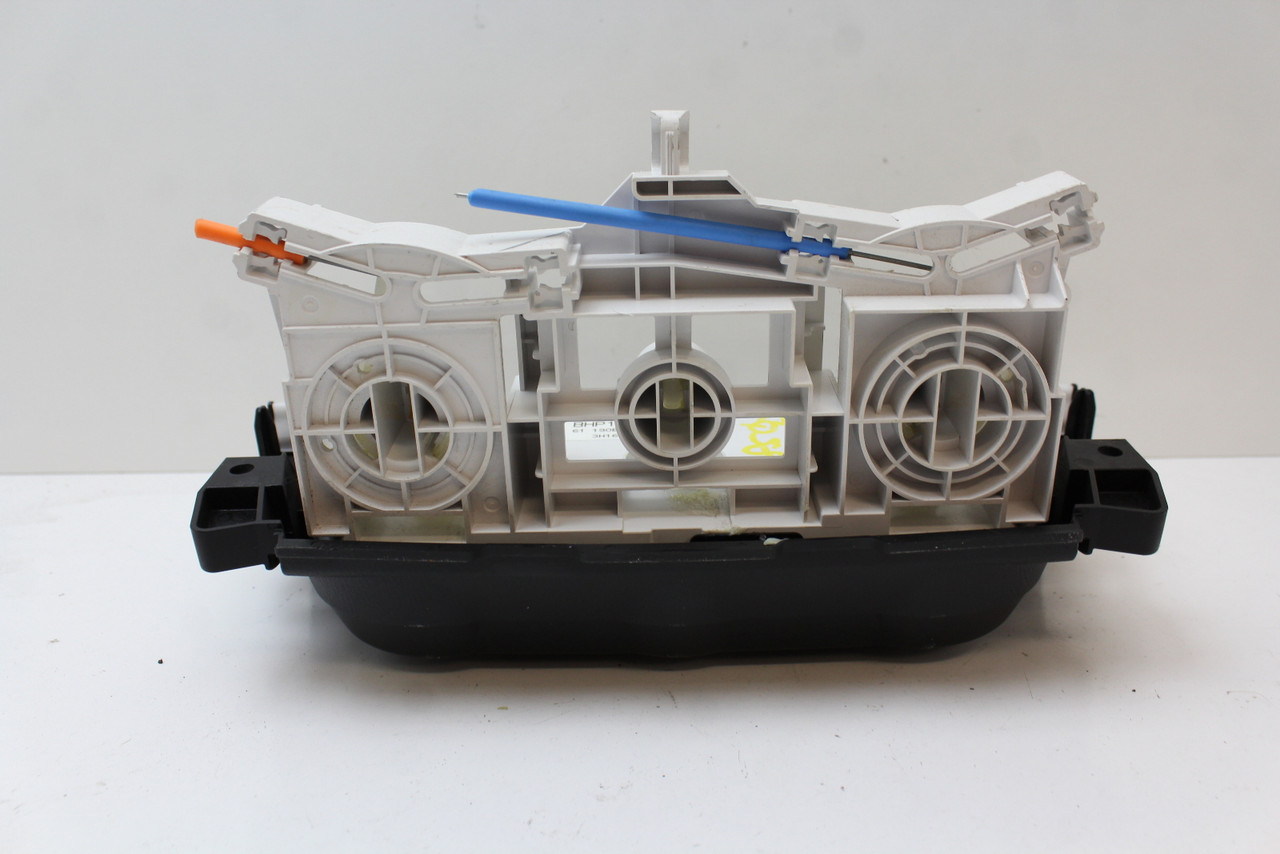 14 15 16 Mazda 3 BHP1 61 190 B Climate Control Panel Temperature